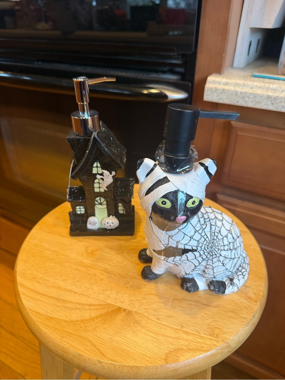 2-Halloween Soap Dispensers - cat and house-NWT! free gift!
